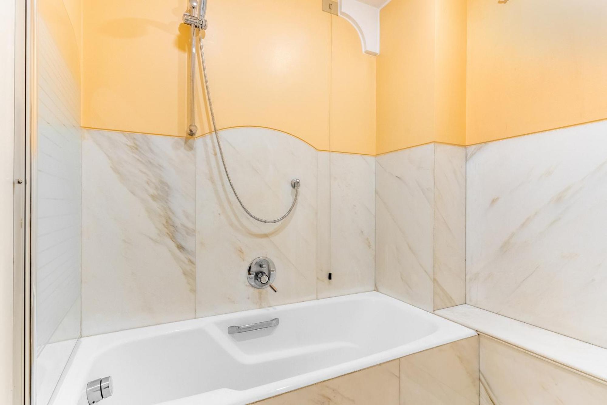 Central Luxurious Apartment Duomo A/C-Wi-Fi Free Милан Экстерьер фото